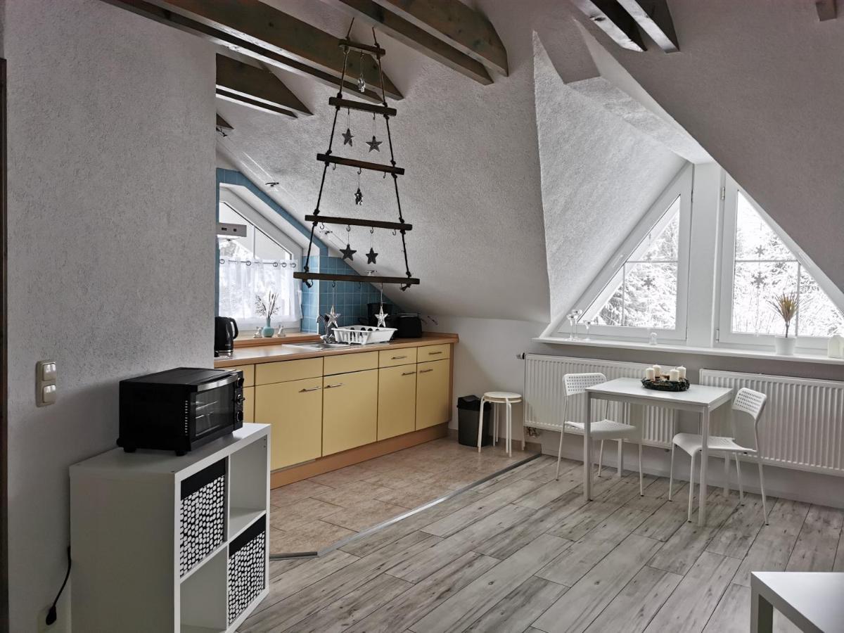 Ferienwohnung Am Wald Schmiedefeld am Rennsteig Exterior foto